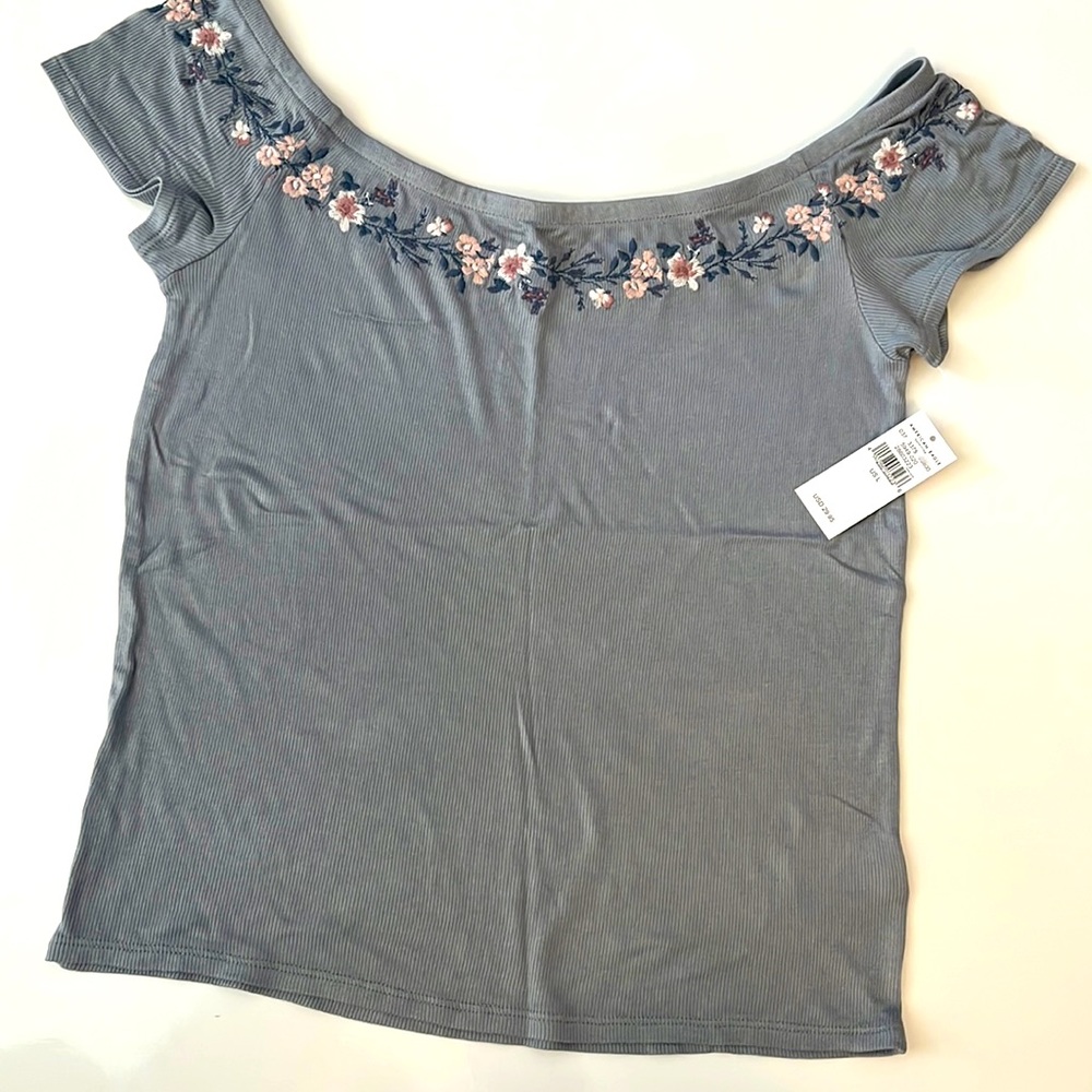 American Eagle soft & sexy embroidered shirt; ribbed T-shirt; blue sL; ⭐️NWT⭐️